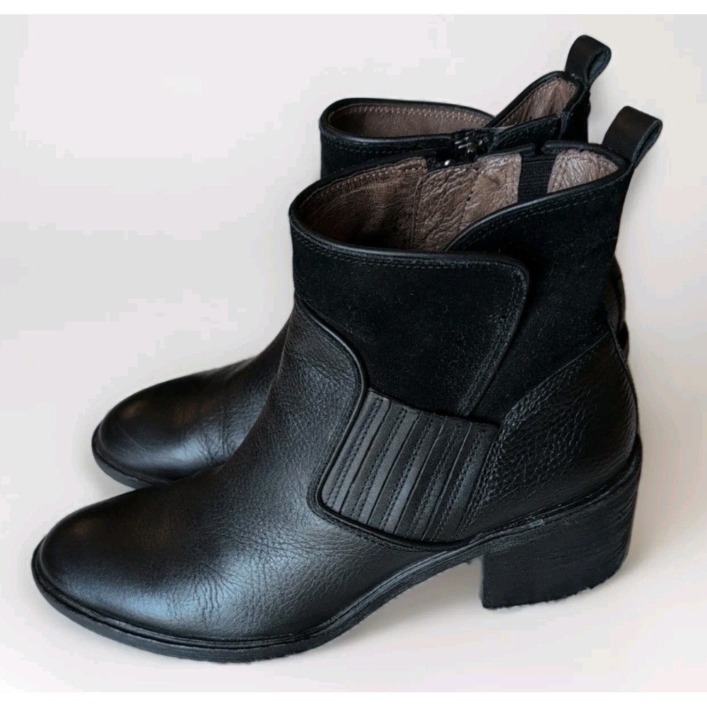 DONALD J. PLINER Black‎ Leather Suede Ankle Boots  Side Zip 2.25" Heel Sz 9M EUC